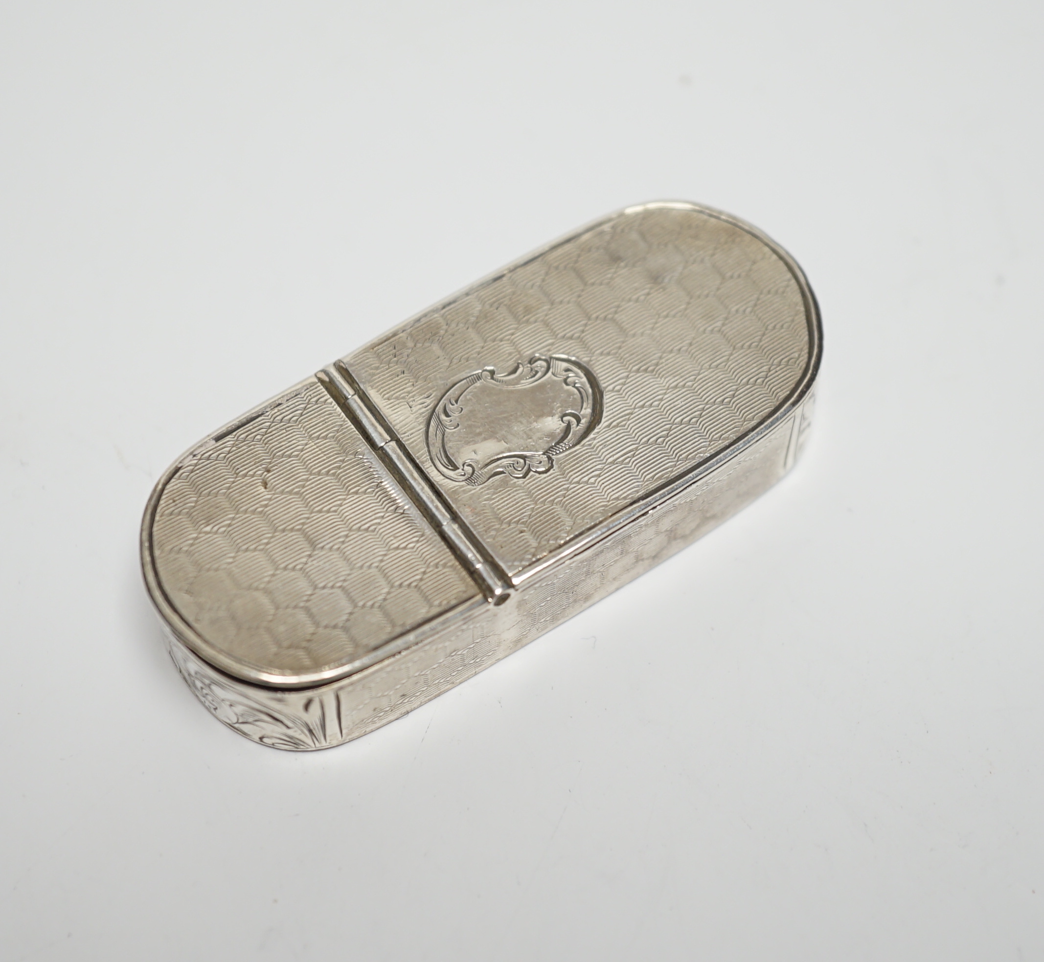 A Victorian silver double ended snuff box, Yapp & Woodward, Birmingham, 1853, 60mm.